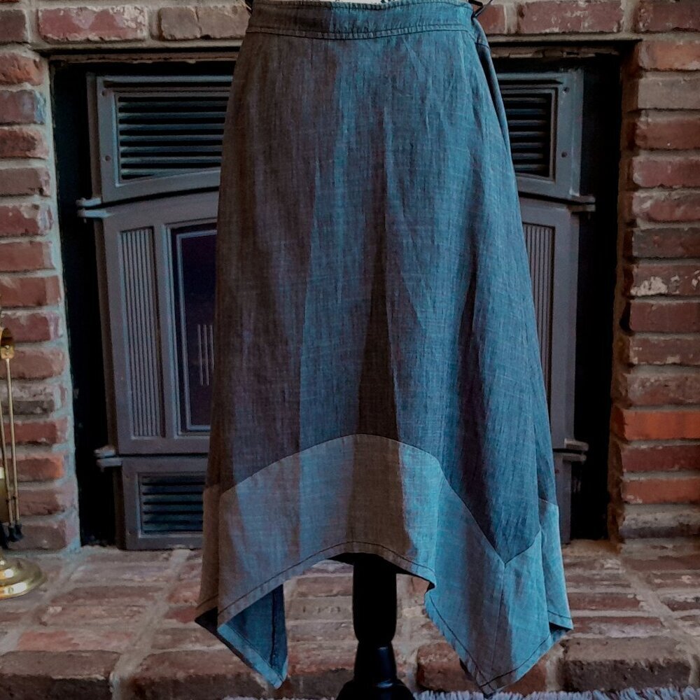 TRINA TURK Camillo Sharkbite Hem Skirt NWT